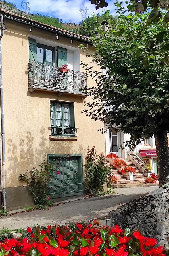 La Maison Des Vacances Auzat Екстериор снимка